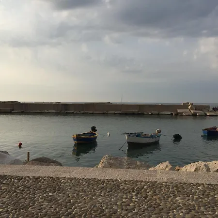 Alojamento de Acomodação e Pequeno-almoço Arco Poli Molfetta