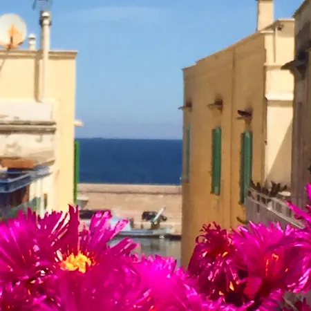 Bed & Breakfast Arco Poli