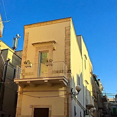 Arco Poli *