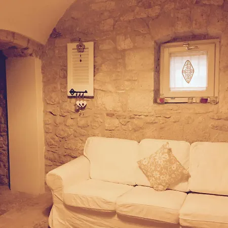 Bed & Breakfast Arco Poli *